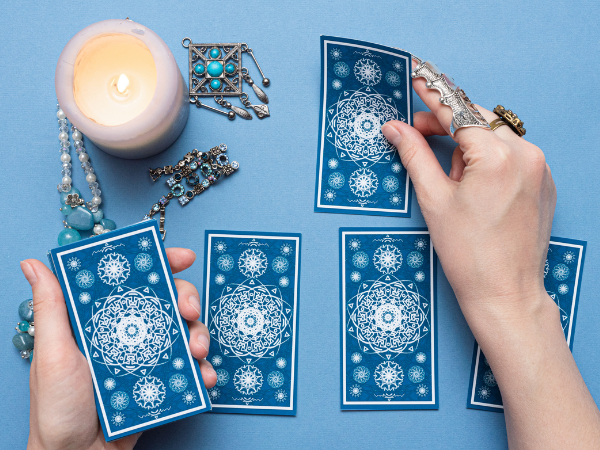 cartomancie croisée - Tirage tarot en croix